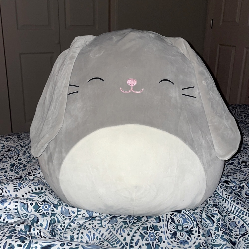 Kellytoy 16 Inch Blake Bunny Squishmallow NWT